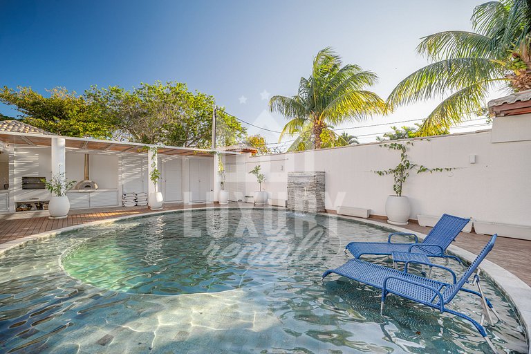 Mansão de Cinco Suítes próximo a Praia de Geribá por Luxury