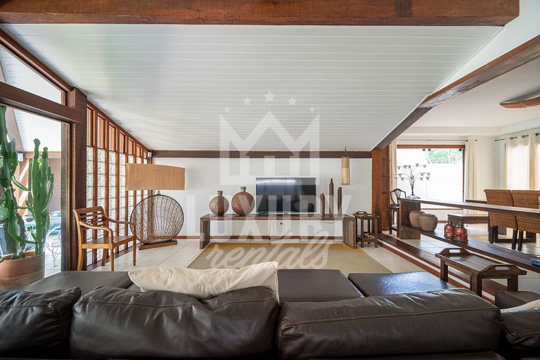 Casa com Cinco Suítes em Geribá por Luxury Rentals