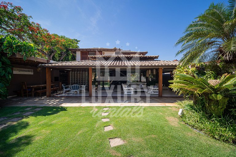 Casa com Cinco Suítes em Geribá por Luxury Rentals