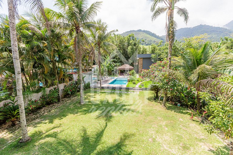 Mansão com Cinco Suítes no Cond do Frade em Angra dos Reis p