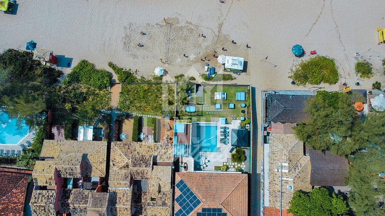 Mansão Pé na Areia com Dez Suítes em Geribá