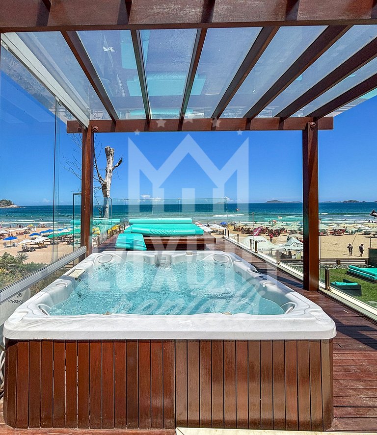 Mansão Pé na Areia com Dez Suítes em Geribá