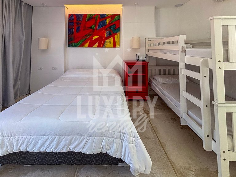 Mansão Pé na Areia com Dez Suítes em Geribá