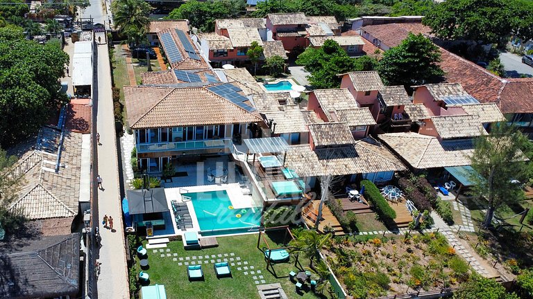 Mansão Pé na Areia com Dez Suítes em Geribá