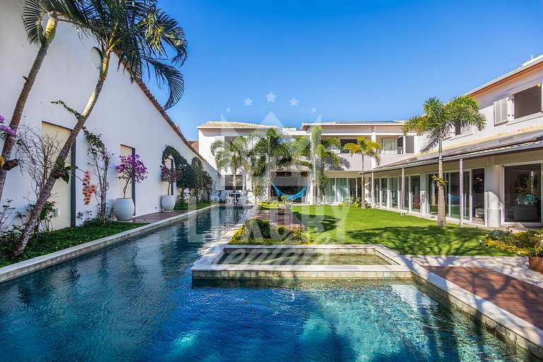 Mansão de Cinco Suítes próximo a Praia de Geribá por Luxury