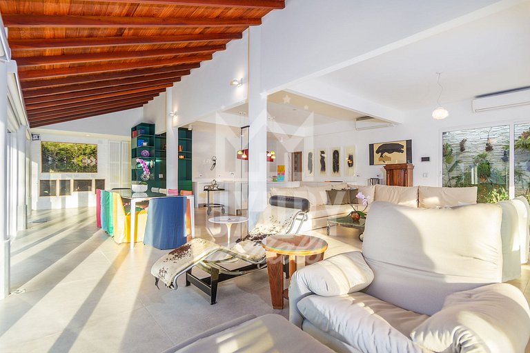 Mansão de Cinco Suítes próximo a Praia de Geribá por Luxury