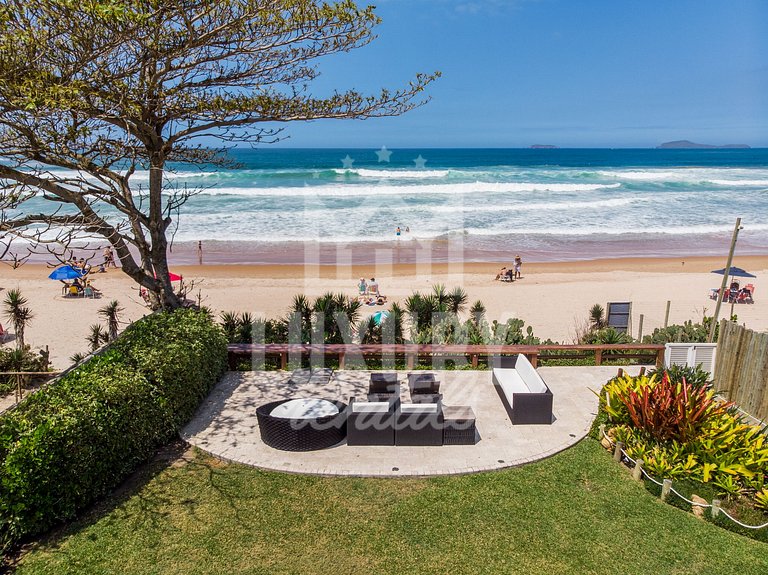Mansão Pé na Areia da Praia de Geribá com Seis Suítes Por Lu