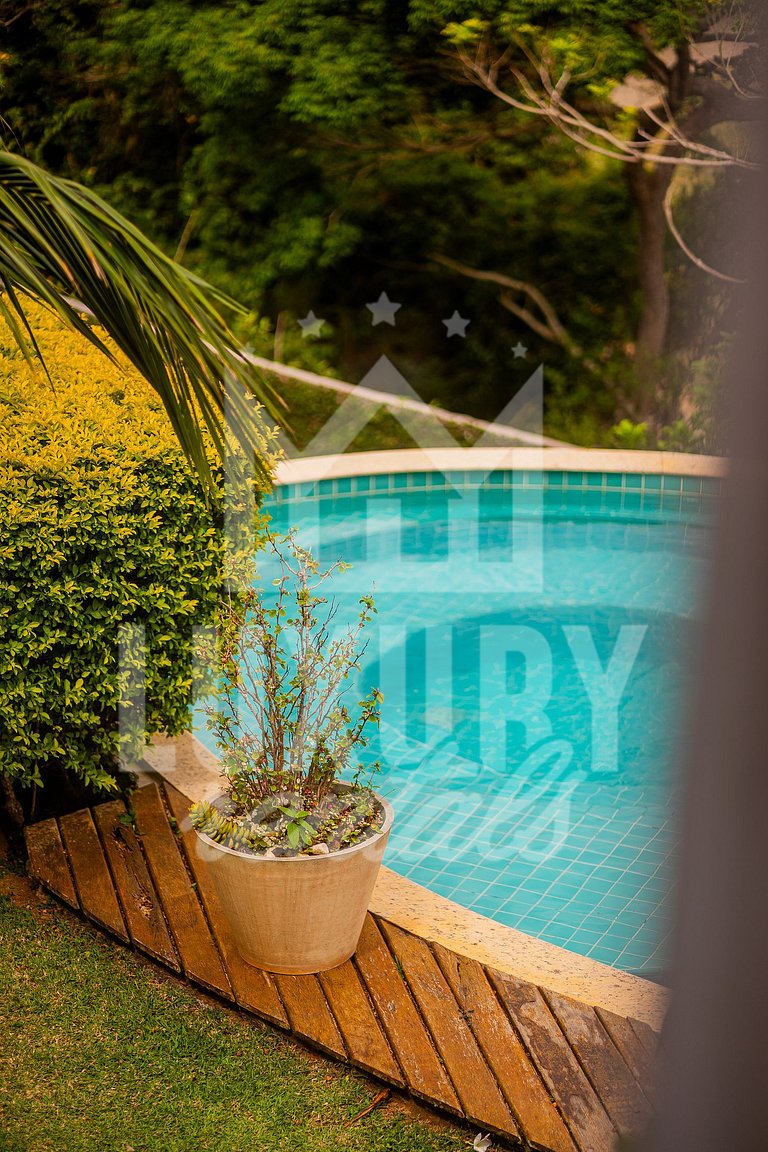 Refúgio de Luxo com Vista para as Montanhas