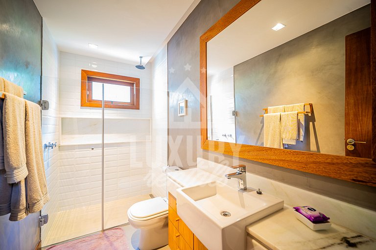 Refúgio de Luxo com Vista para as Montanhas