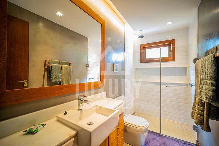 Refúgio de Luxo com Vista para as Montanhas