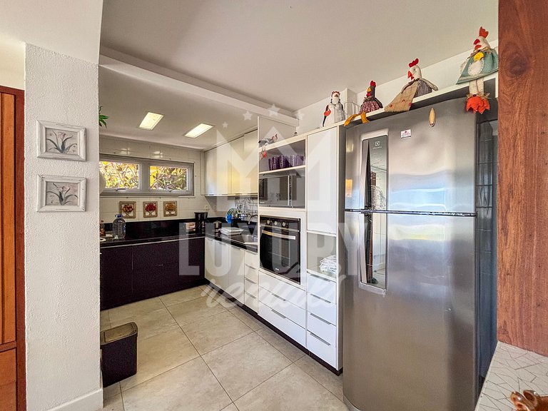 Casa em Condomínio com Acesso Direto à Geribá