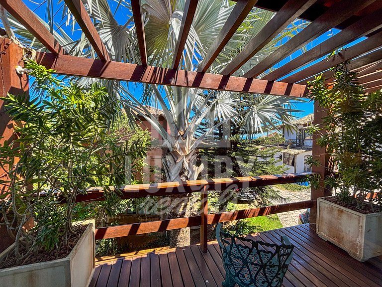 Casa em Condomínio com Acesso Direto à Geribá