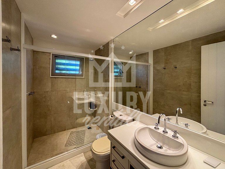 Casa em Condomínio com Acesso Direto à Geribá