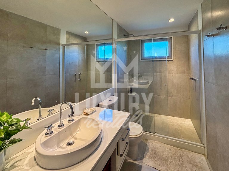 Casa em Condomínio com Acesso Direto à Geribá