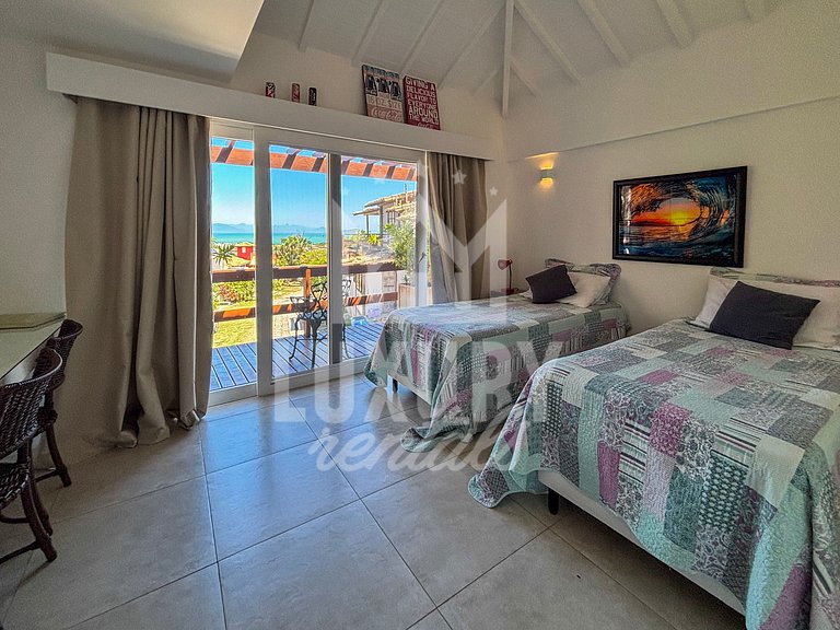 Casa em Condomínio com Acesso Direto à Geribá