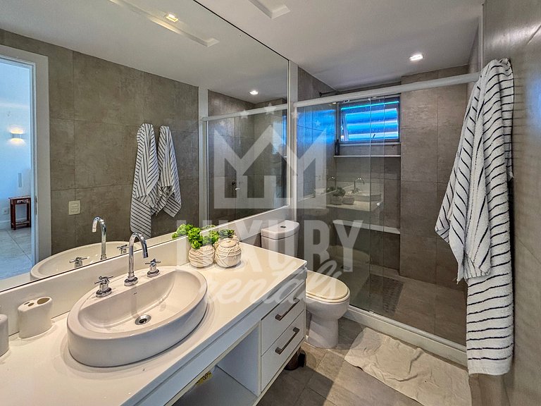 Casa em Condomínio com Acesso Direto à Geribá