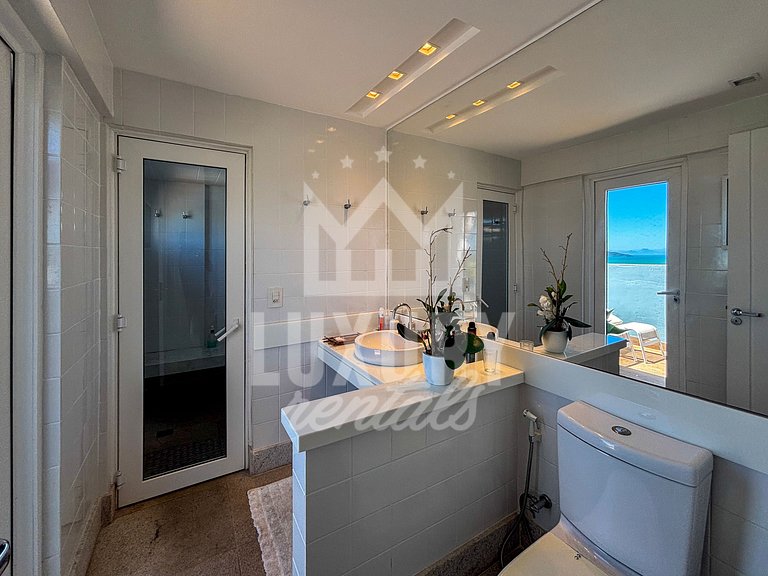 Casa em Condomínio com Acesso Direto à Geribá