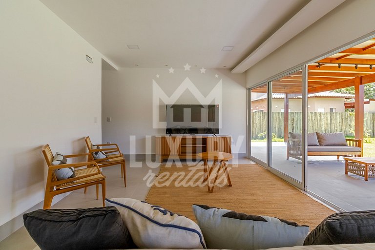 Casa Luxo com 4 suítes e piscina-Centro de Búzios