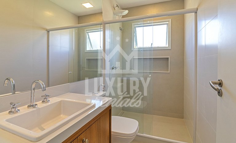 Casa Luxo com 4 suítes e piscina-Centro de Búzios