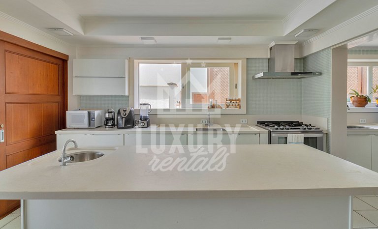 Luxo na Areia com Academia por Luxury Rentals