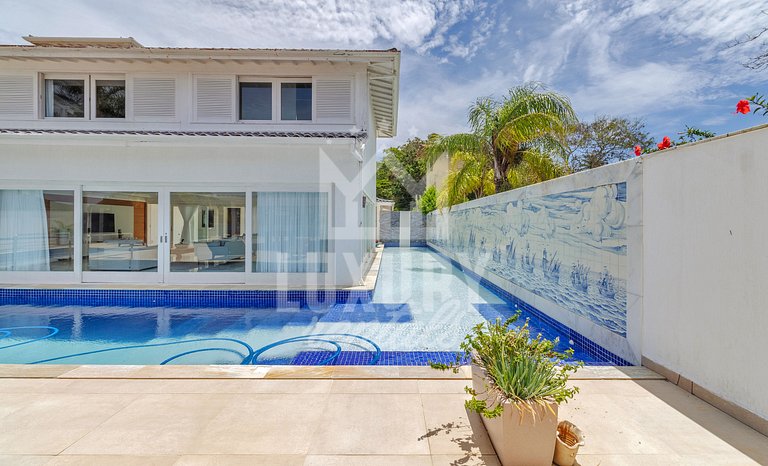 Luxo na Areia com Academia por Luxury Rentals