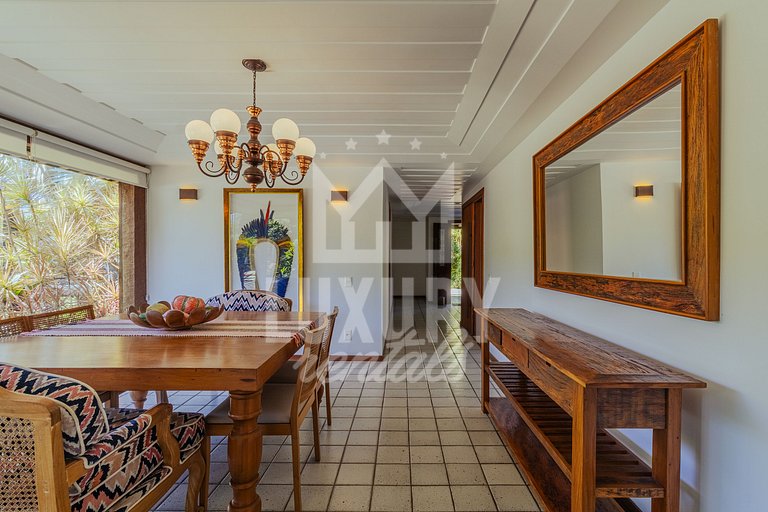 Casa de Luxo Seis Suítes na Ferradurinha
