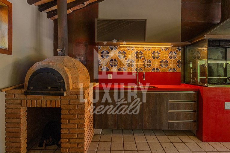Casa de Luxo Seis Suítes na Ferradurinha