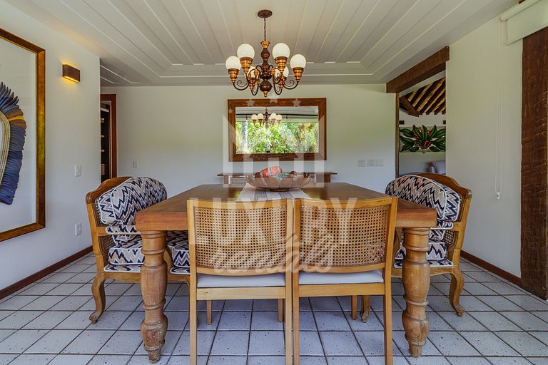 Casa de Luxo Seis Suítes na Ferradurinha