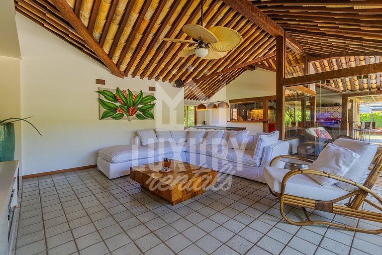 Casa de Luxo Seis Suítes na Ferradurinha