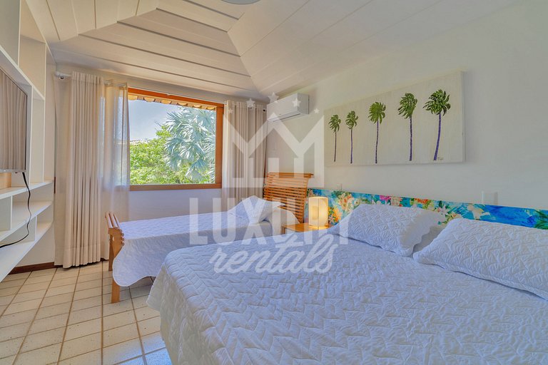 Casa de Luxo Seis Suítes na Ferradurinha