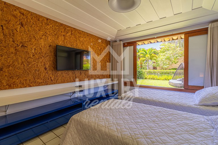 Casa de Luxo Seis Suítes na Ferradurinha