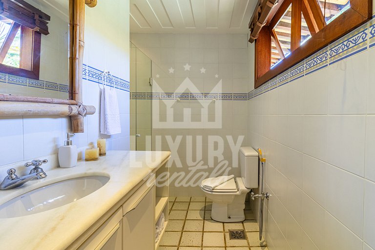 Casa de Luxo Seis Suítes na Ferradurinha