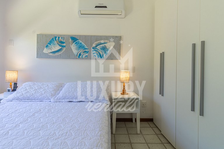 Casa de Luxo Seis Suítes na Ferradurinha