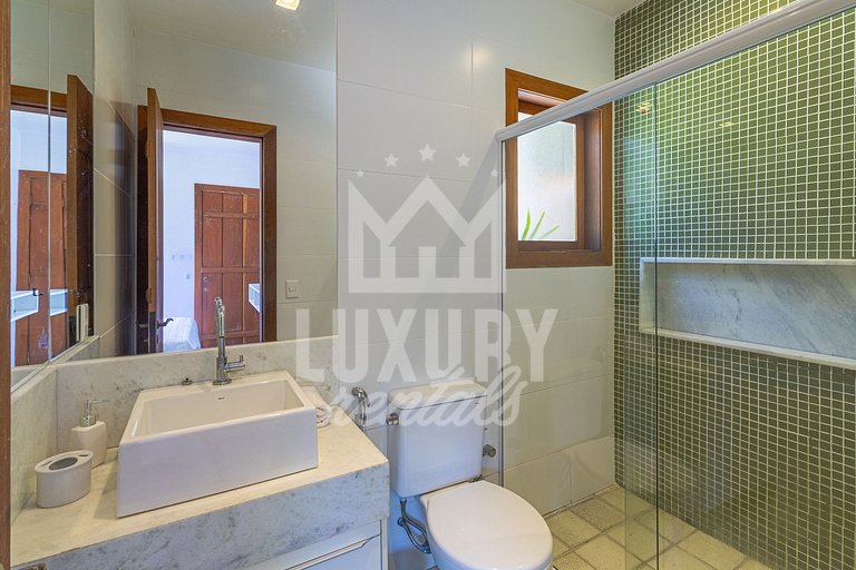 Casa de Luxo Seis Suítes na Ferradurinha