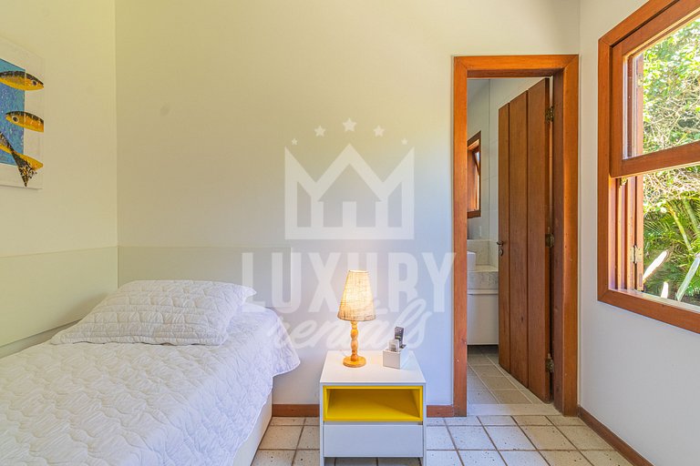Casa de Luxo Seis Suítes na Ferradurinha