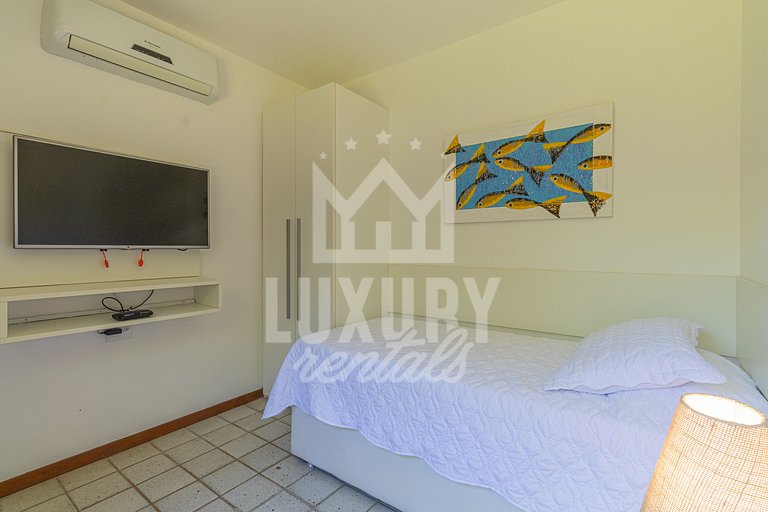 Casa de Luxo Seis Suítes na Ferradurinha