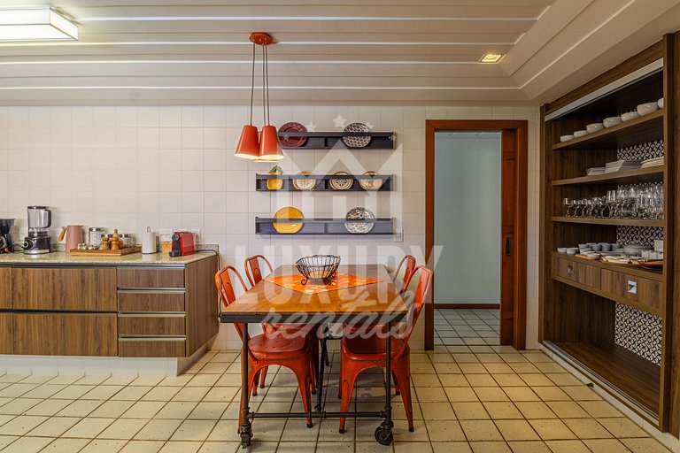 Casa de Luxo Seis Suítes na Ferradurinha