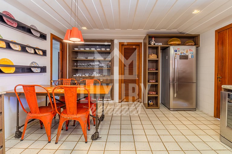 Casa de Luxo Seis Suítes na Ferradurinha