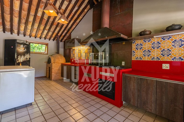 Casa de Luxo Seis Suítes na Ferradurinha