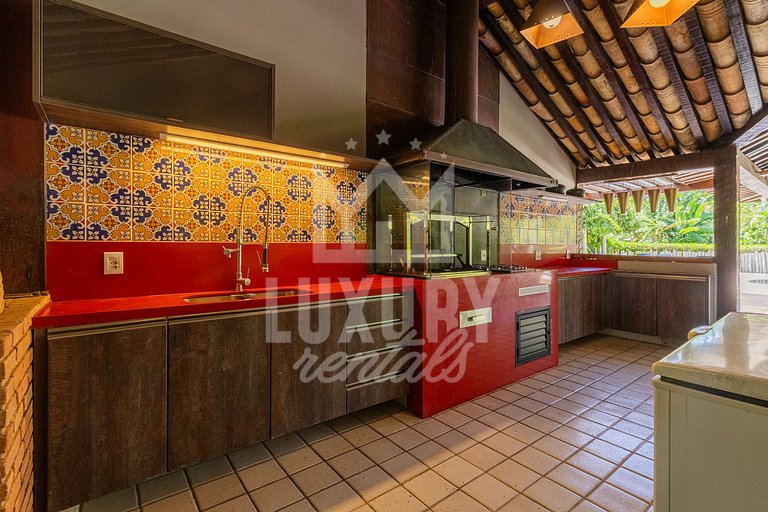 Casa de Luxo Seis Suítes na Ferradurinha