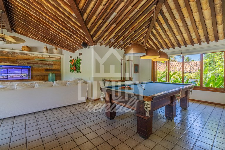 Casa de Luxo Seis Suítes na Ferradurinha