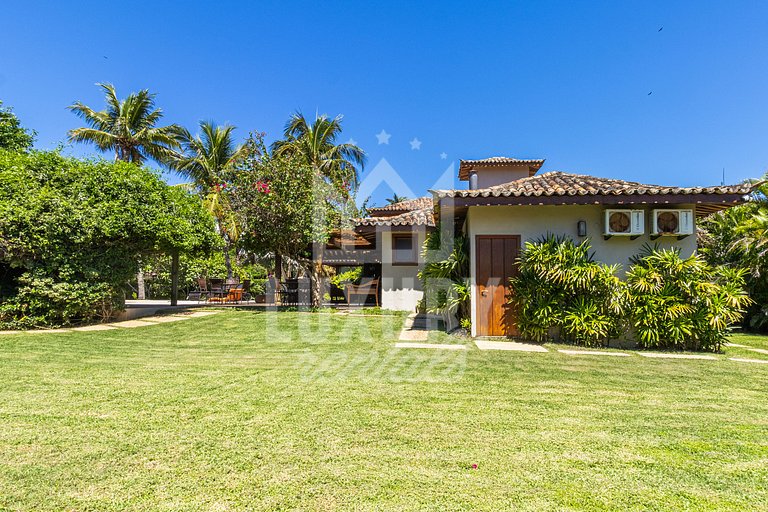 Casa de Luxo Seis Suítes na Ferradurinha