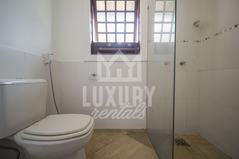 Mansão à beira-mar na Praia da Ferradura