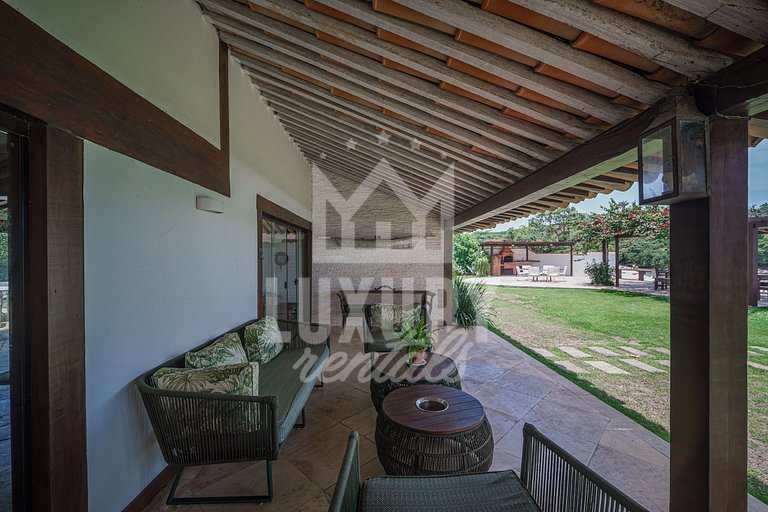 Mansão à beira-mar na Praia da Ferradura