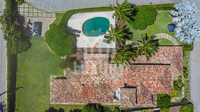 Casa de Luxo Seis Suítes na Ferradurinha