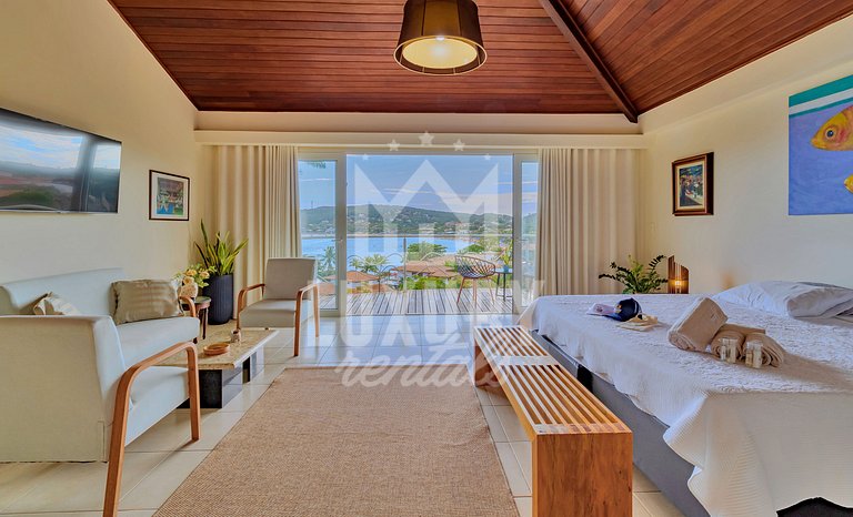 Mansão frente Praia Ferradura por Luxury Rentals