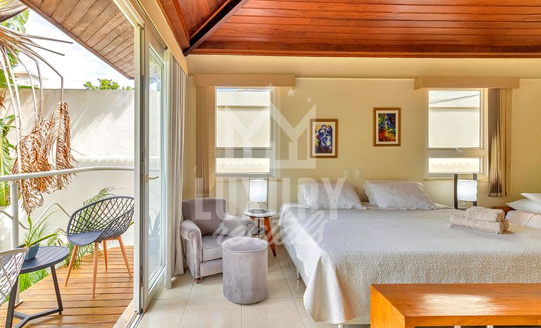 Mansão frente Praia Ferradura por Luxury Rentals