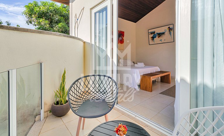 Mansão frente Praia Ferradura por Luxury Rentals