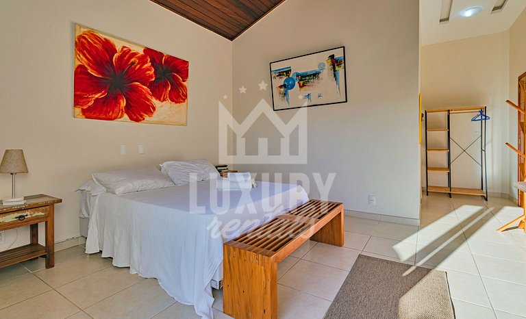 Mansão frente Praia Ferradura por Luxury Rentals