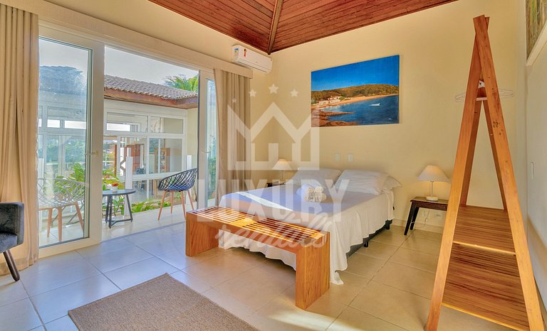 Mansão frente Praia Ferradura por Luxury Rentals